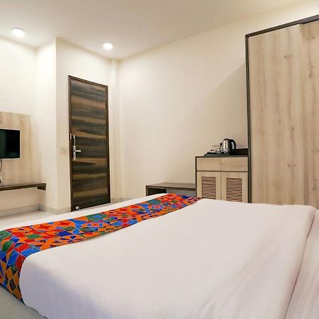 Fabhotel Ab Inn Huda City Center Gurgaon Exterior photo