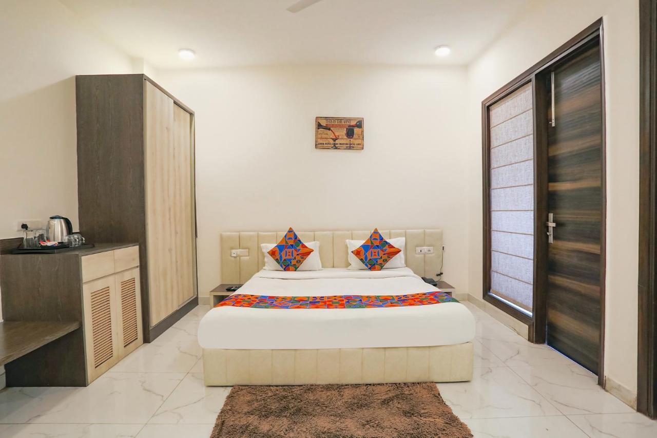 Fabhotel Ab Inn Huda City Center Gurgaon Exterior photo